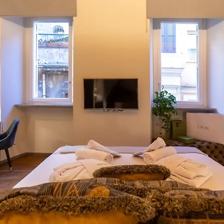 Fontana Di Trevi Roma Luxury Suite Exterior photo