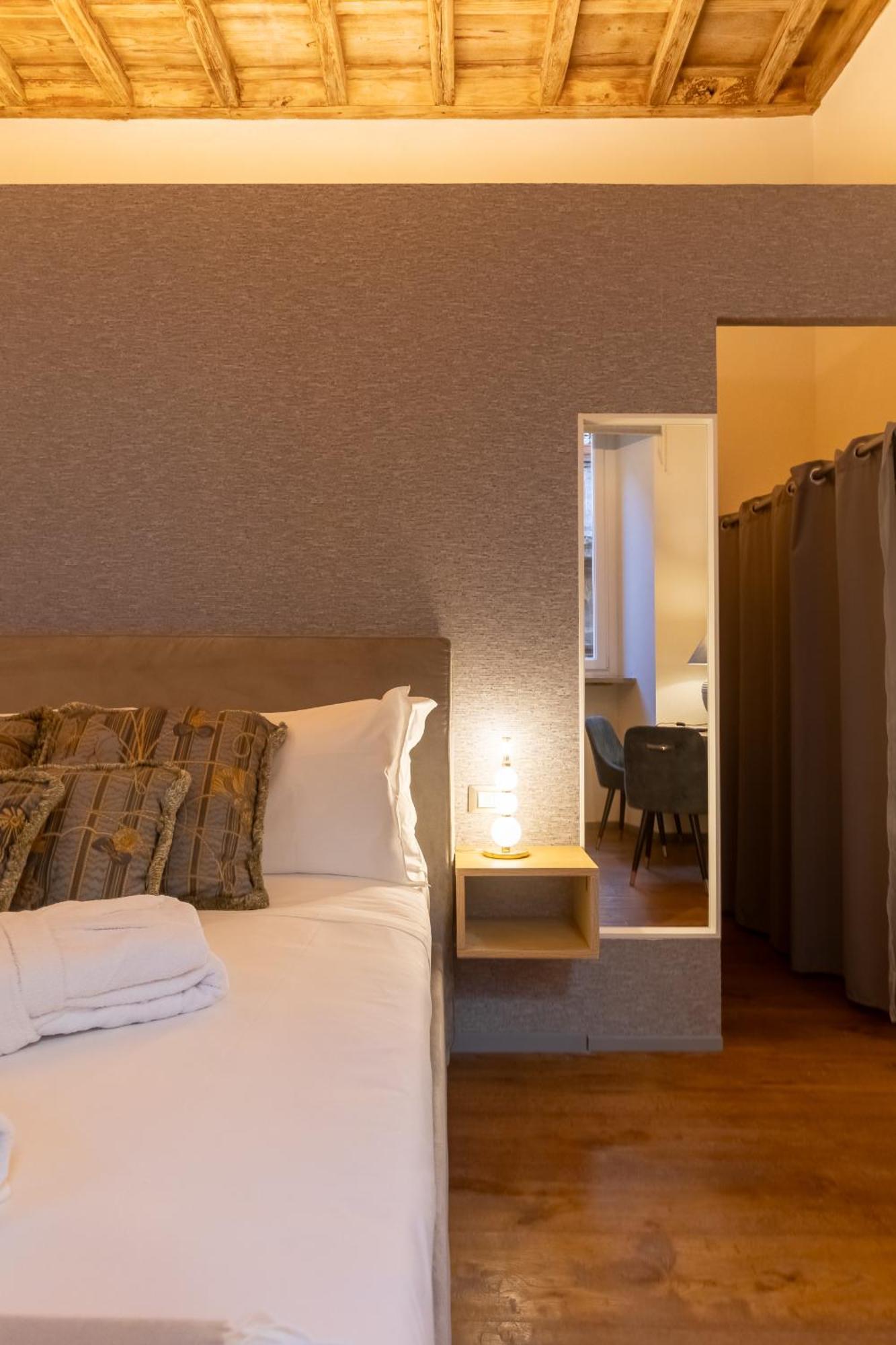 Fontana Di Trevi Luxury Guest house Rome