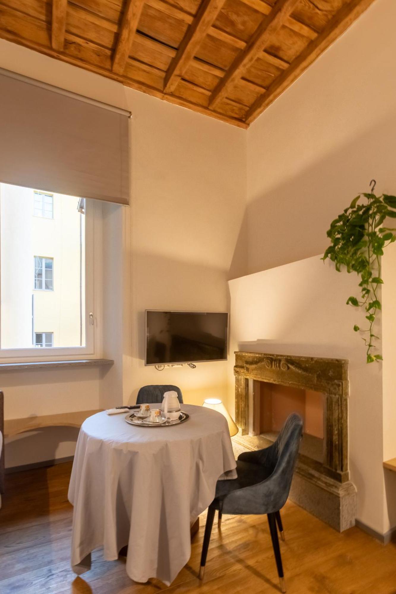 Fontana Di Trevi Luxury Guest house Rome