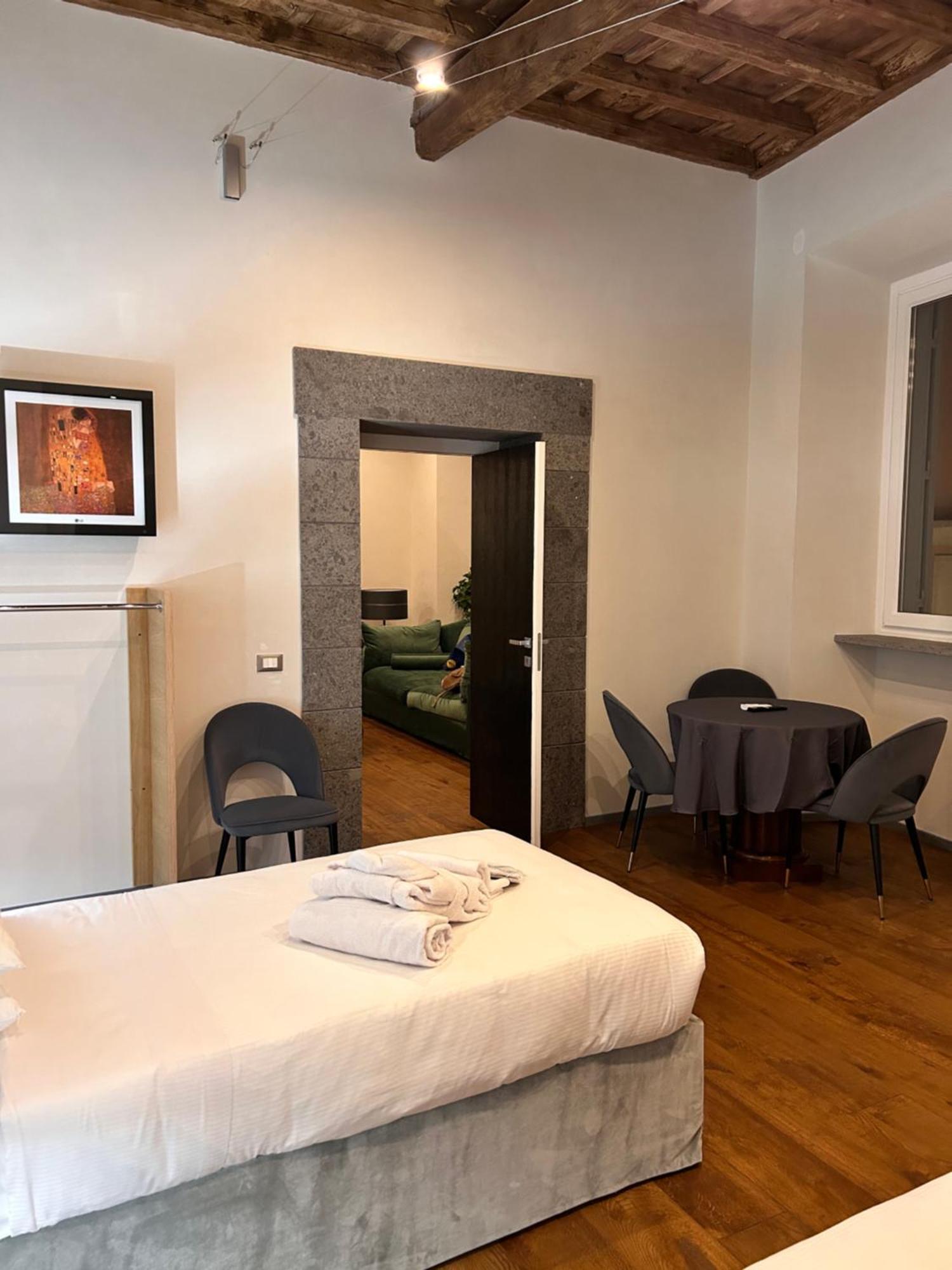 Fontana Di Trevi Luxury Guest house Rome