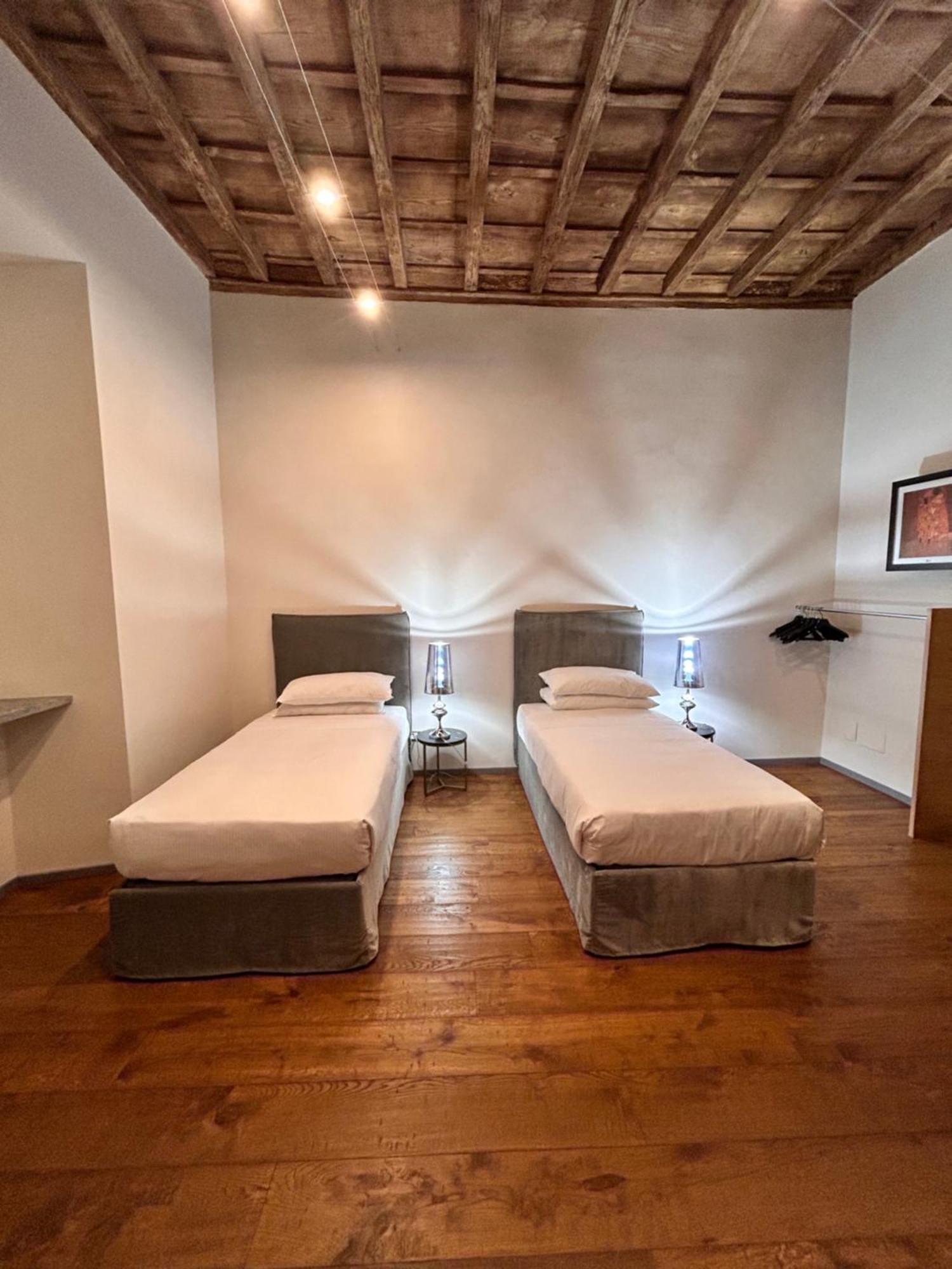 Fontana Di Trevi Luxury Guest house